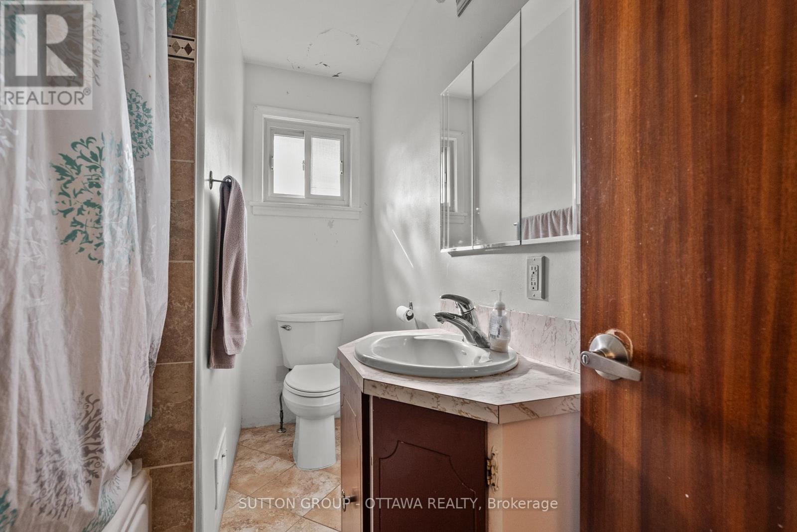 1237 Whitmore Avenue, Ottawa, Ontario  K2C 2N6 - Photo 12 - X13237390