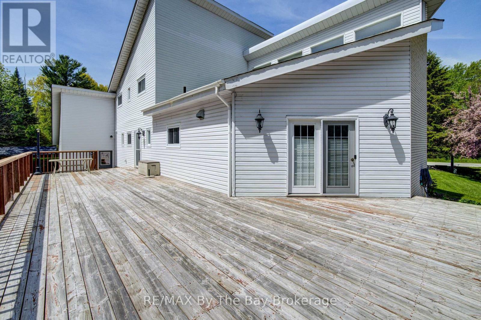 32 Bridlewood Crescent, Wasaga Beach, Ontario  L9Z 1B4 - Photo 24 - S12949526
