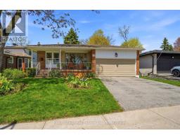 36 LANGEVIN CRESCENT, Toronto, Ontario