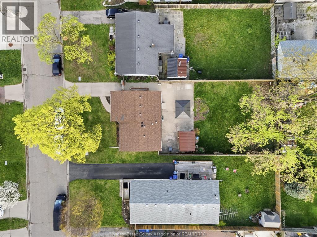 10395 Caledon Court, Windsor, Ontario  N8R 1C7 - Photo 6 - 26013000