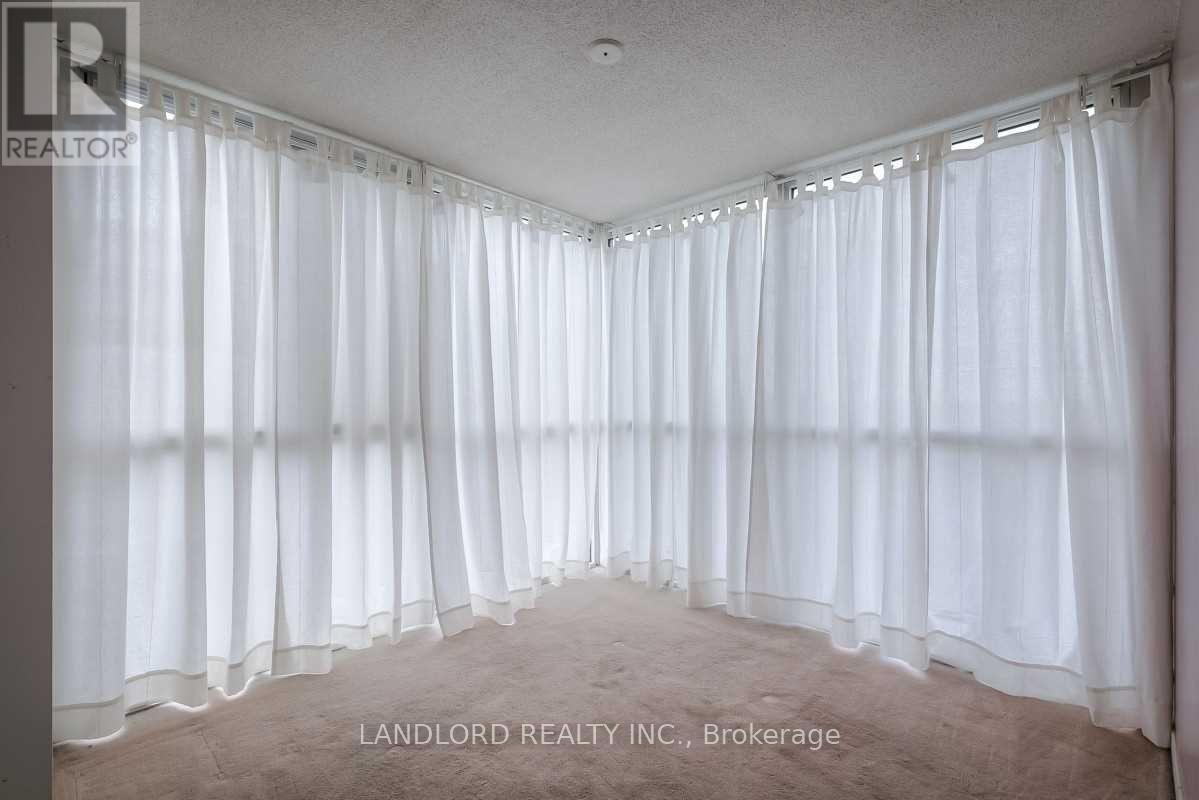 2504 - 5 Concorde Place, Toronto, Ontario  M3C 3M8 - Photo 8 - C13237406