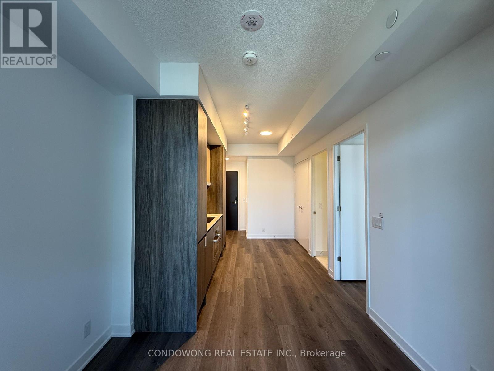 1701 - 180 Front Street E, Toronto, Ontario  M5A 0A9 - Photo 3 - C13237410