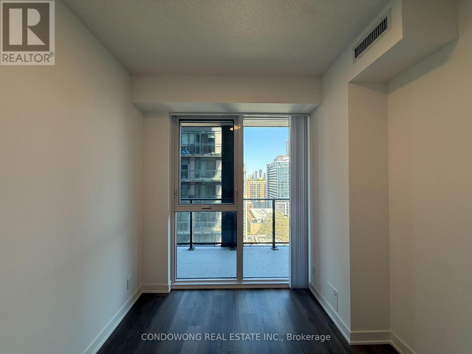 1701 - 180 Front Street E, Toronto, Ontario  M5A 0A9 - Photo 4 - C13237410
