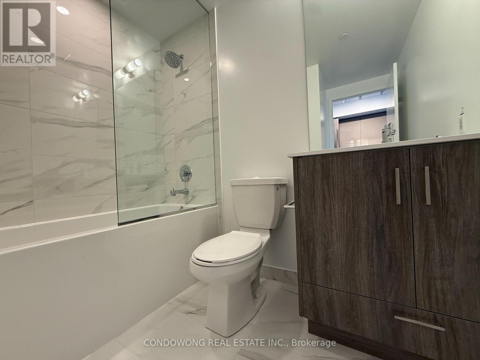 1701 - 180 Front Street E, Toronto, Ontario  M5A 0A9 - Photo 6 - C13237410