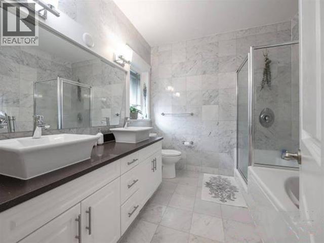 758 Gerussi Lane, Gibsons, British Columbia  V0N 1V7 - Photo 8 - R3131918