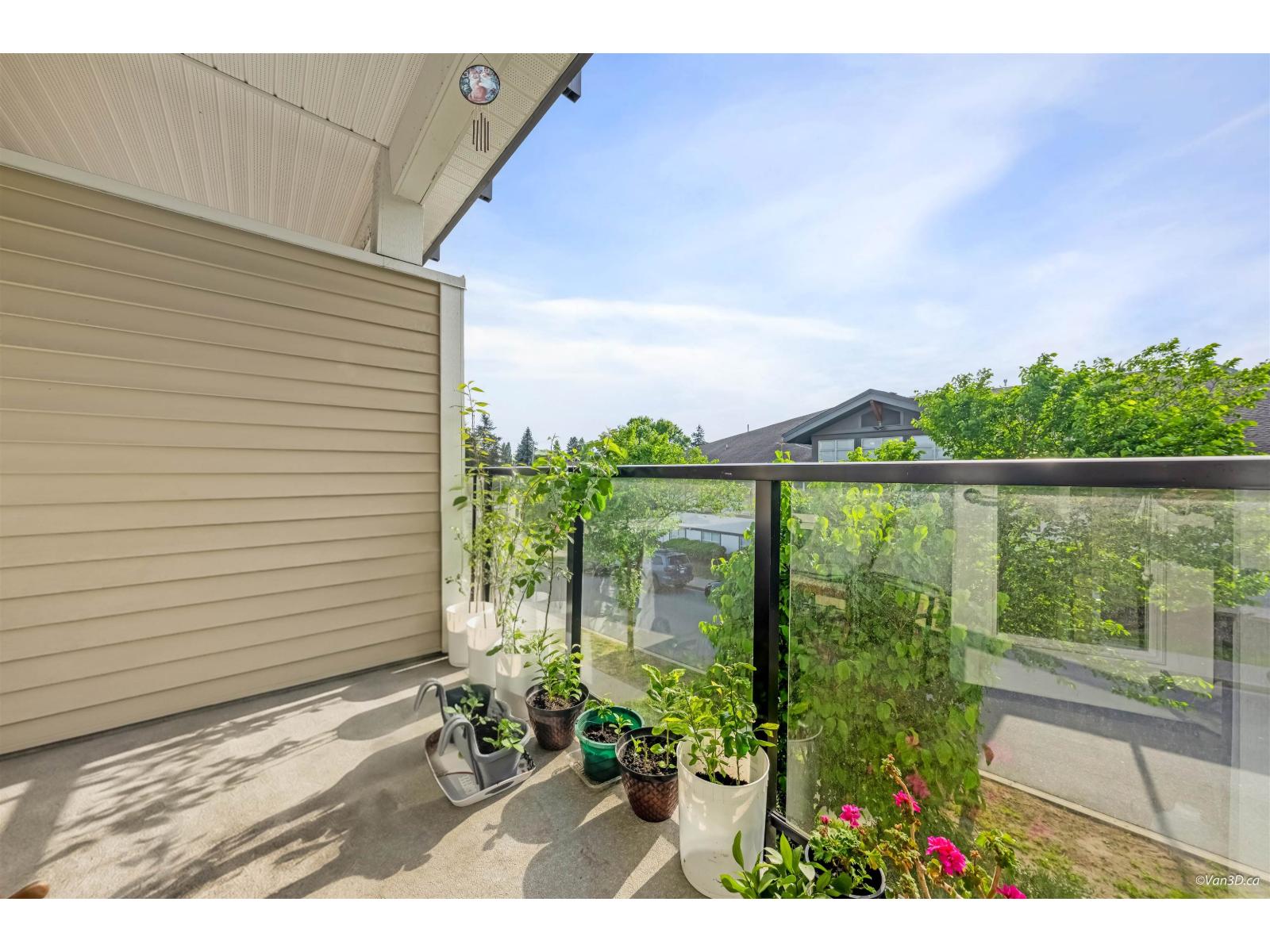 202 6468 195a Street, Surrey, British Columbia  V4N 6R6 - Photo 4 - R3131721