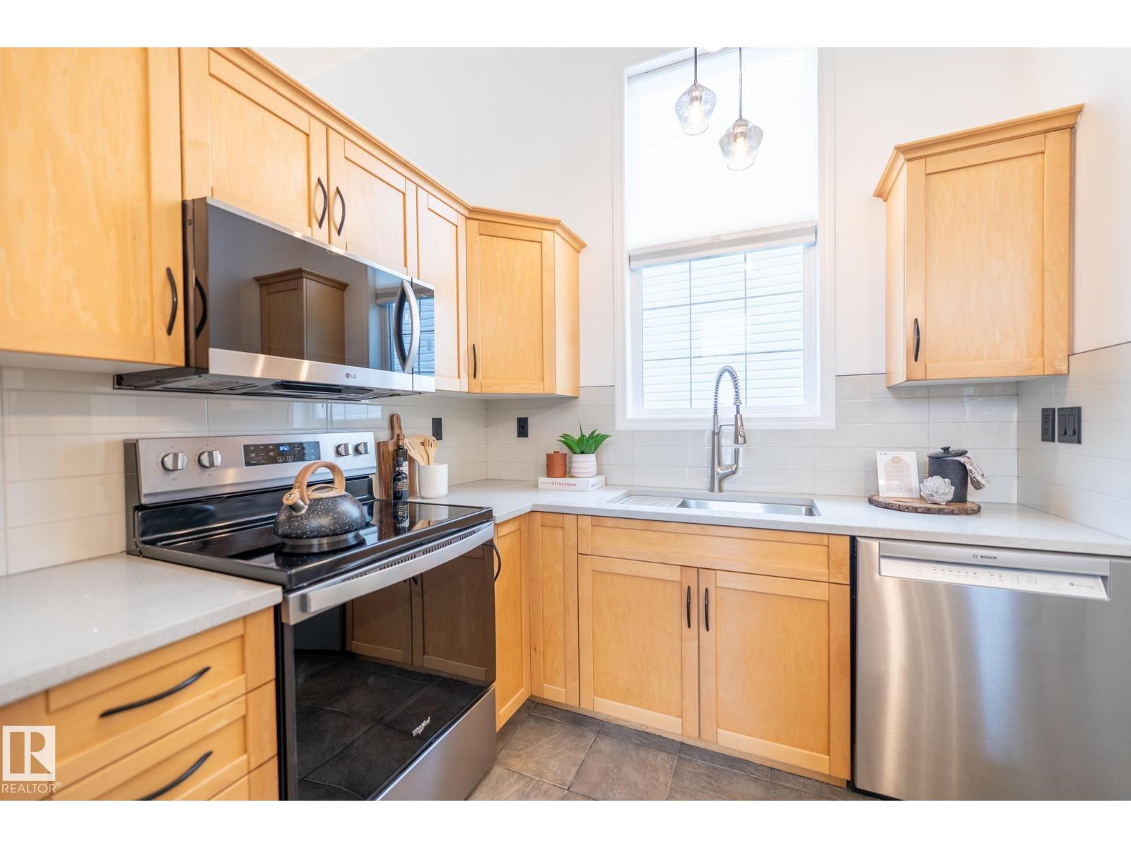 982 Jim Common Dr, Sherwood Park, Alberta  T8H 1V1 - Photo 9 - E4491574