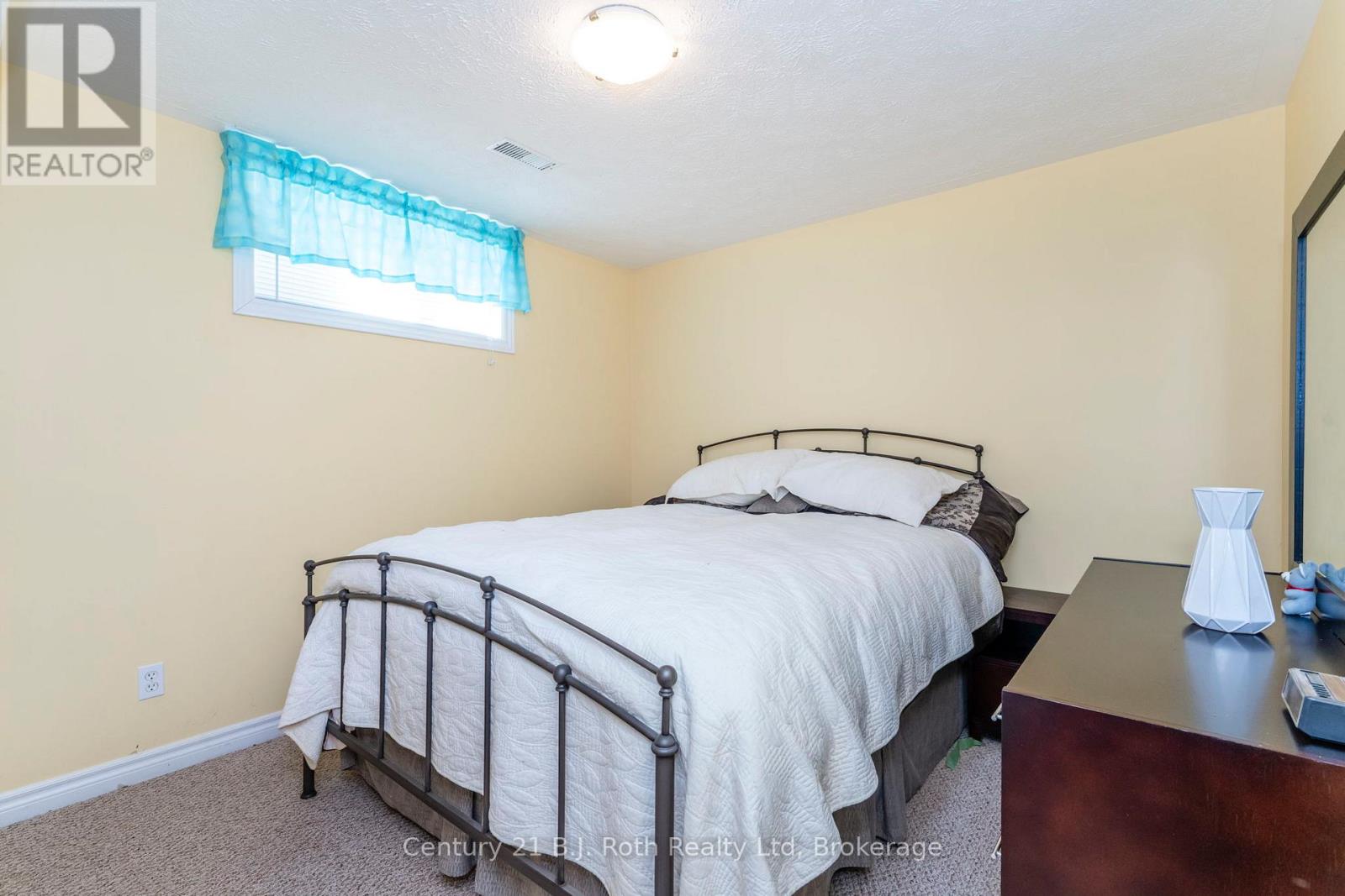 24 Marchand Drive, Penetanguishene, Ontario  L9M 2J2 - Photo 15 - S13234834