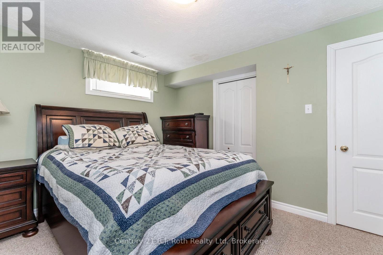 24 Marchand Drive, Penetanguishene, Ontario  L9M 2J2 - Photo 14 - S13234834
