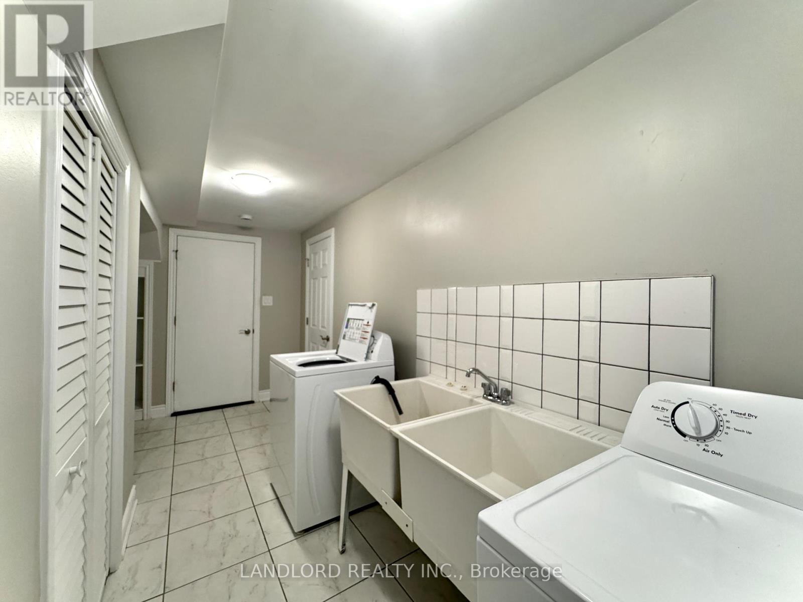Lower - 1130 Melton Drive, Mississauga, Ontario  L4Y 3W2 - Photo 13 - W13237400