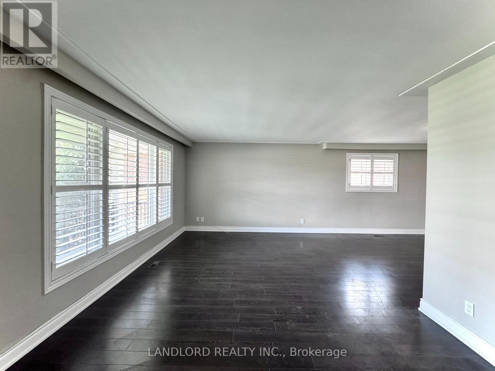 Main - 1130 Melton Drive, Mississauga, Ontario  L4Y 3W2 - Photo 2 - W13237402