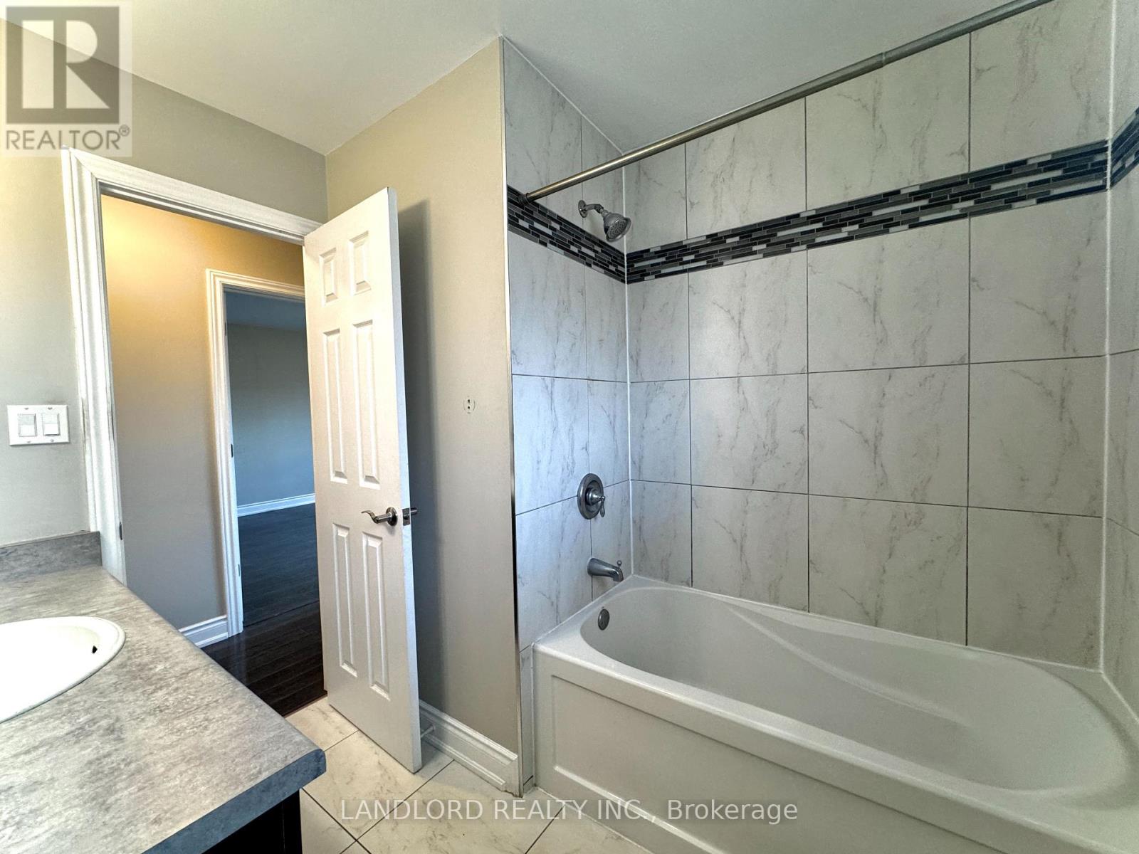 Main - 1130 Melton Drive, Mississauga, Ontario  L4Y 3W2 - Photo 24 - W13237402