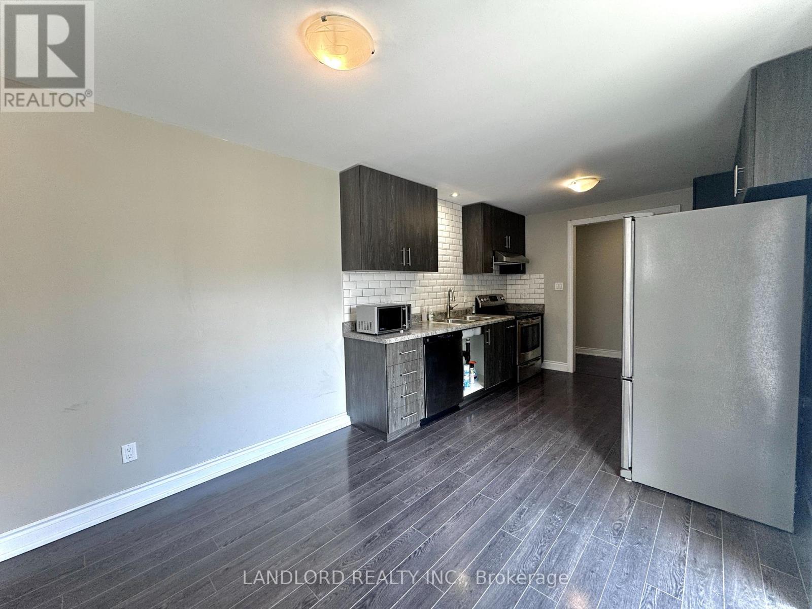 Main - 1130 Melton Drive, Mississauga, Ontario  L4Y 3W2 - Photo 7 - W13237402