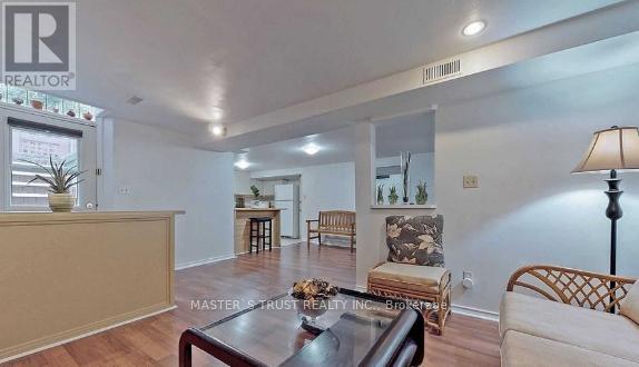 481 Luzon Crescent, Mississauga, Ontario  L5B 3W9 - Photo 1 - W13237462