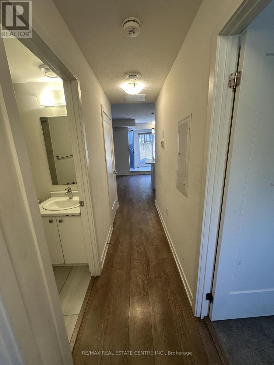 E9-20 - 20 Palace Street, Kitchener, Ontario  N2E 0J3 - Photo 10 - X12973542