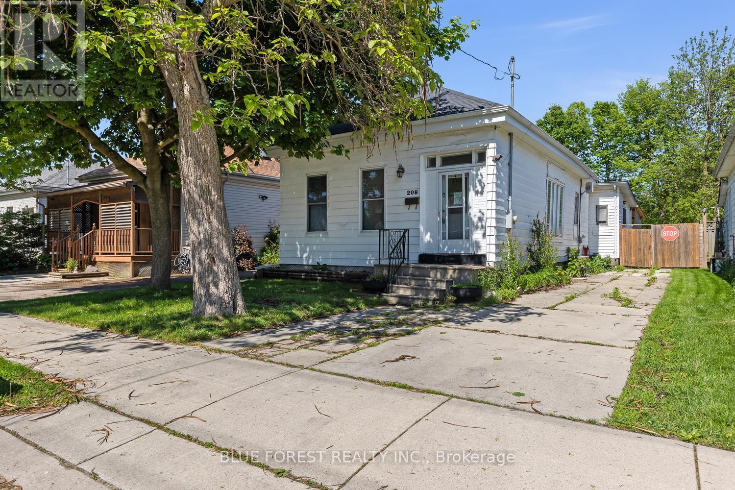 208 MAITLAND STREET, London East, Ontario