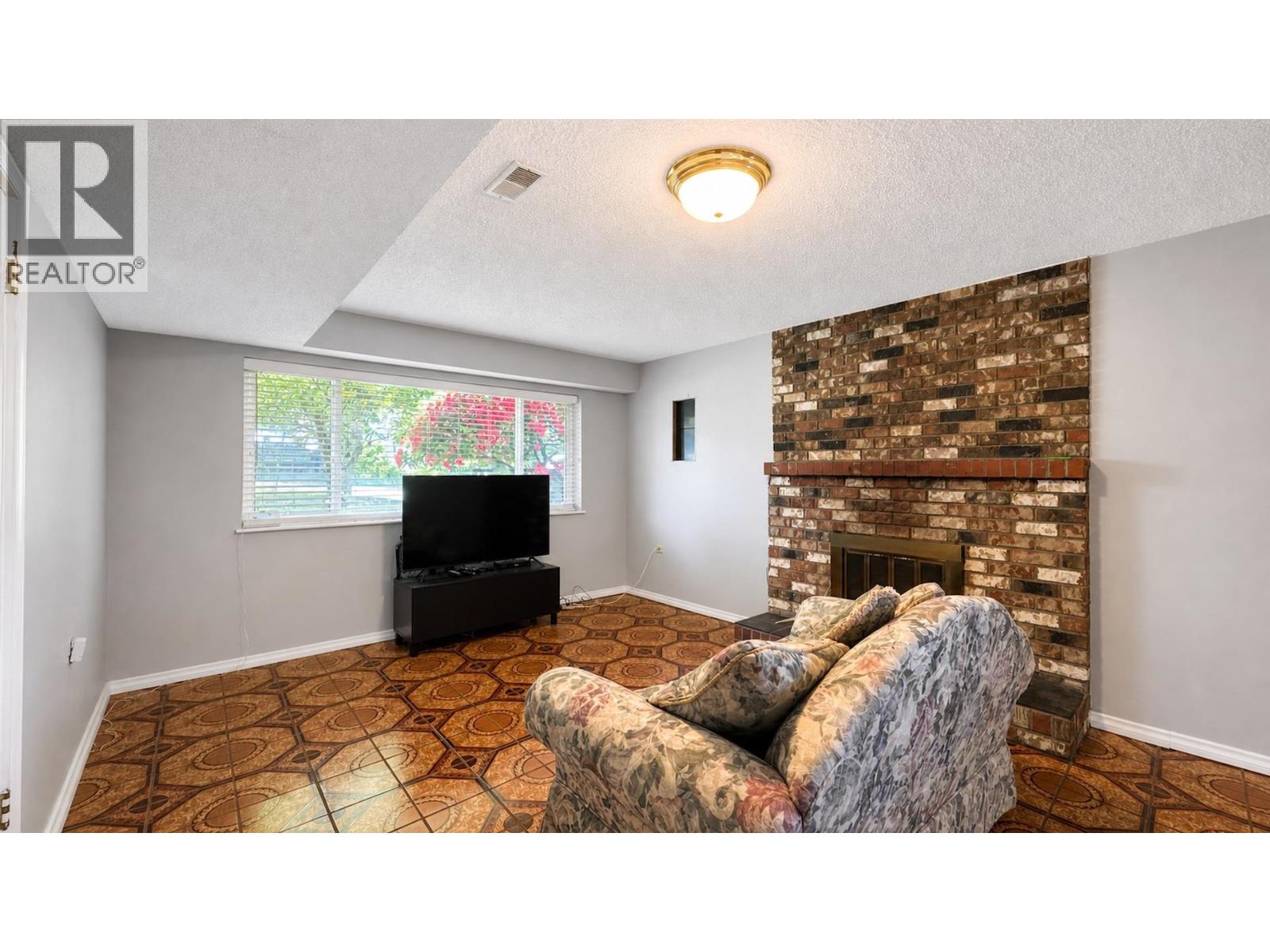 6072 Selma Avenue, Burnaby, British Columbia  V5H 3R2 - Photo 22 - R3131685
