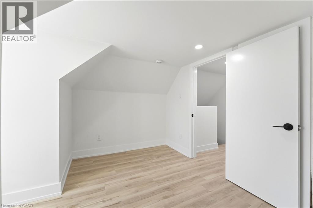 968 Main Street, Hamilton, Ontario  L8M 1M8 - Photo 30 - 40836570
