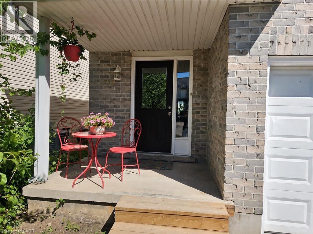 732 Angler Way, Waterloo, Ontario  N2K 4L6 - Photo 4 - 40835768