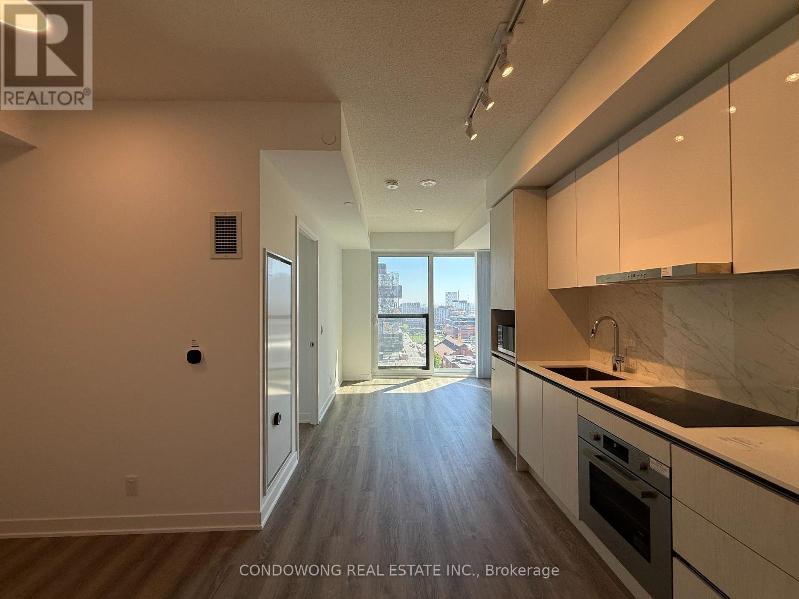1905 - 180 Front Street E, Toronto, Ontario  M5A 0A9 - Photo 1 - C13237476