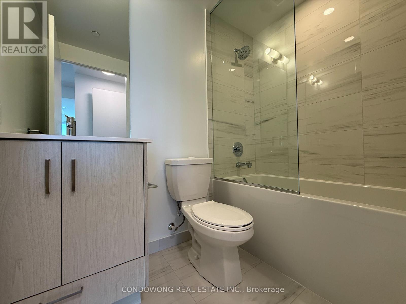1905 - 180 Front Street E, Toronto, Ontario  M5A 0A9 - Photo 7 - C13237476