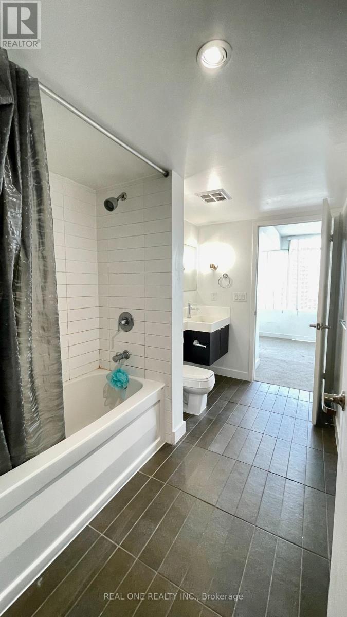 2816 - 25 Telegram Mews, Toronto, Ontario  M5V 3Z9 - Photo 16 - C13237498
