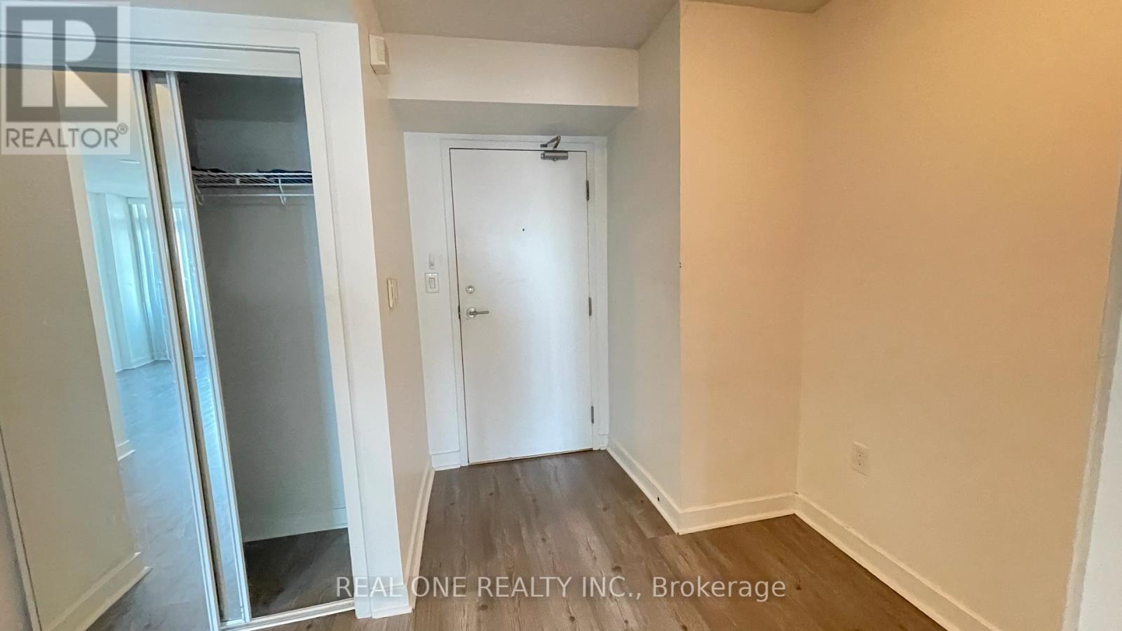 2816 - 25 Telegram Mews, Toronto, Ontario  M5V 3Z9 - Photo 3 - C13237498