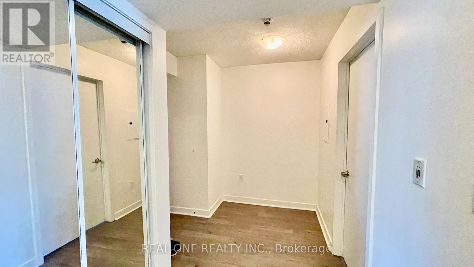 2816 - 25 Telegram Mews, Toronto, Ontario  M5V 3Z9 - Photo 4 - C13237498