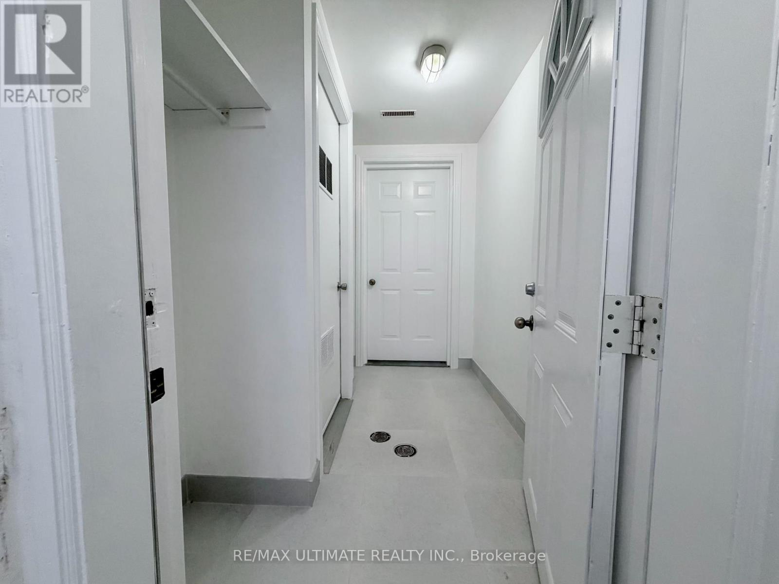 Lower - 403 Winona Drive, Toronto, Ontario  M6C 3T4 - Photo 3 - C13237580