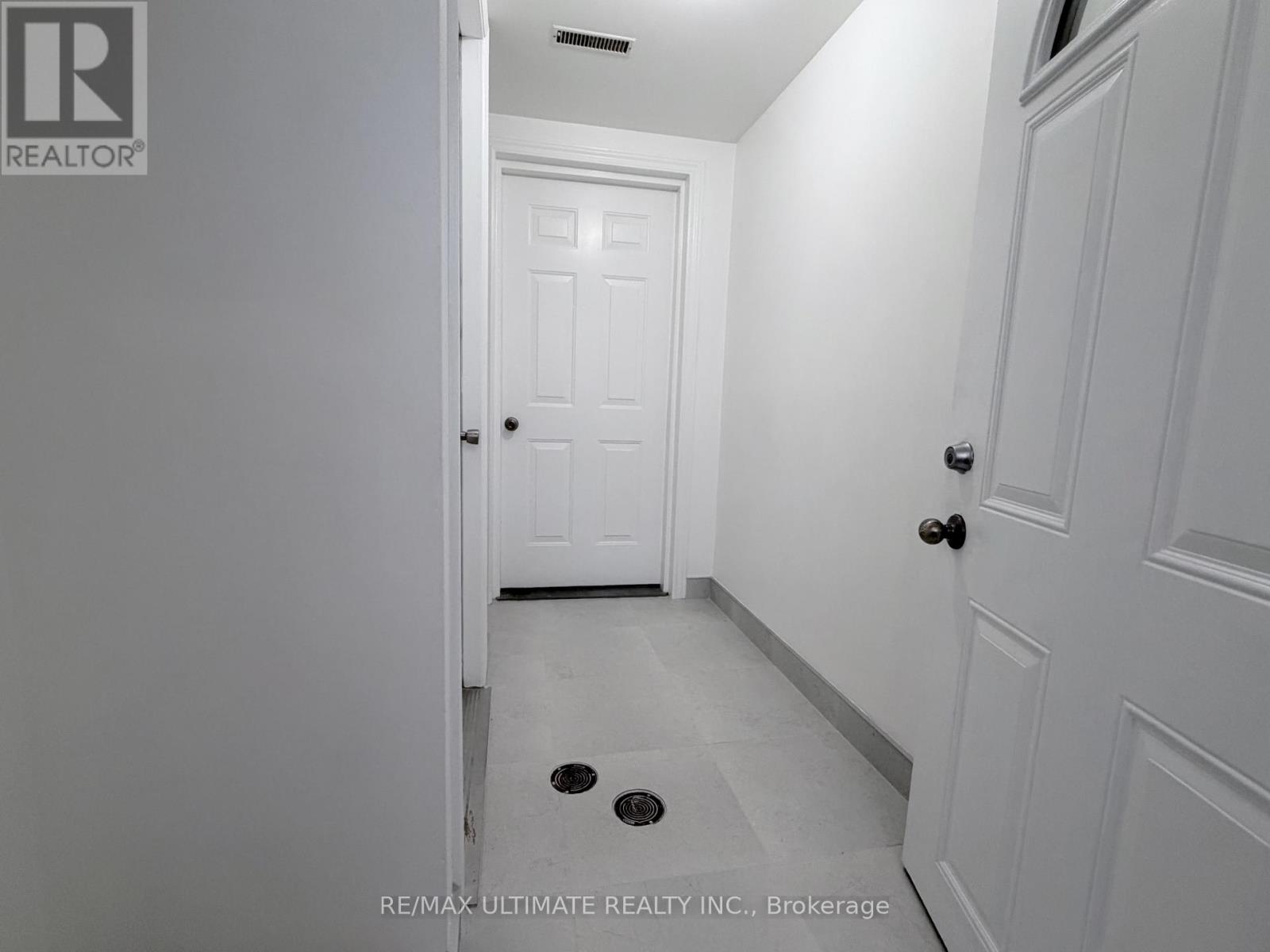 Lower - 403 Winona Drive, Toronto, Ontario  M6C 3T4 - Photo 4 - C13237580