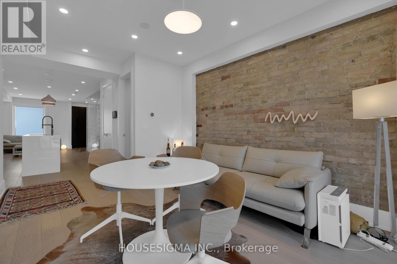 Main - 274 Roxton Road, Toronto, Ontario  M6G 3P9 - Photo 15 - C13237582