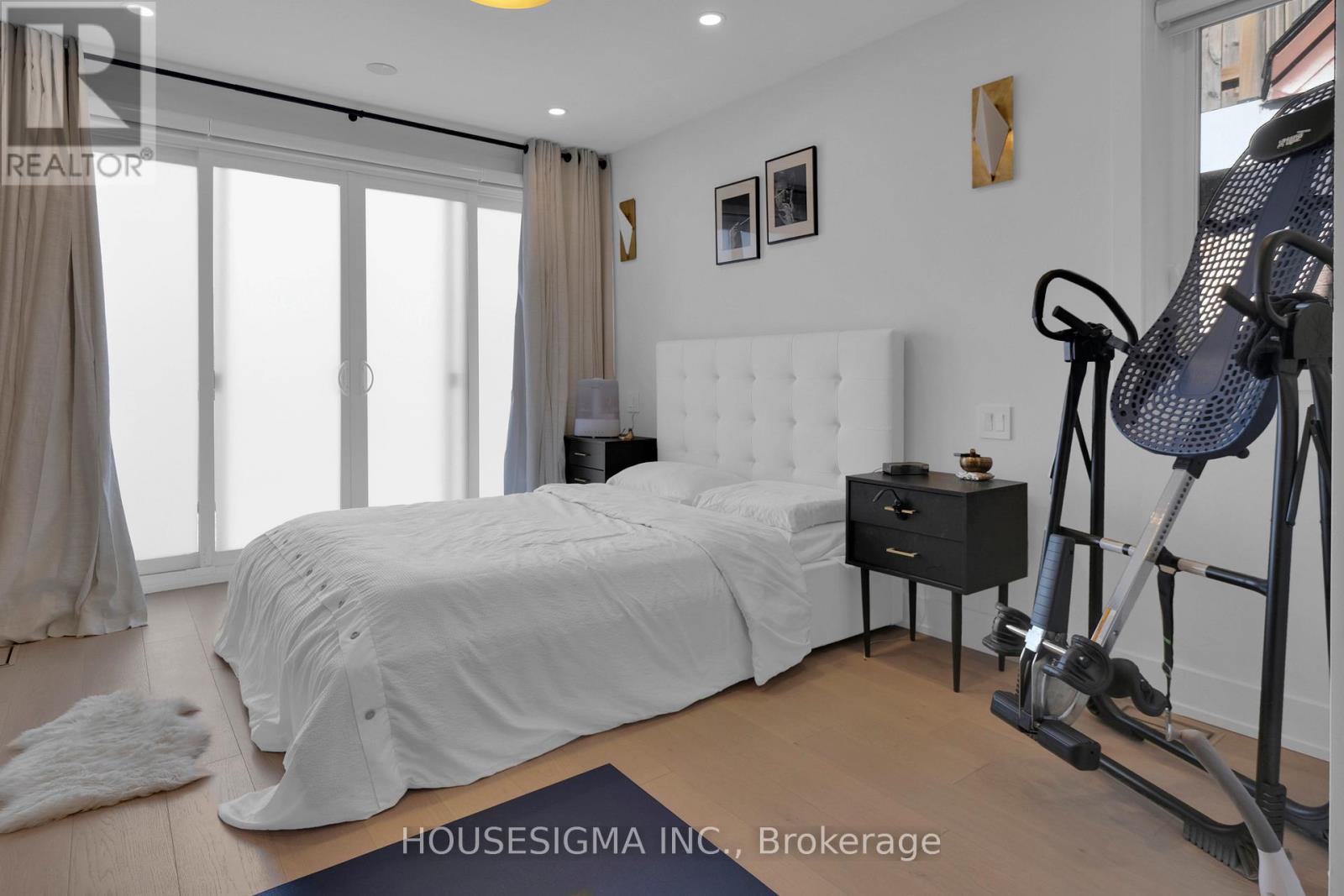 Main - 274 Roxton Road, Toronto, Ontario  M6G 3P9 - Photo 19 - C13237582
