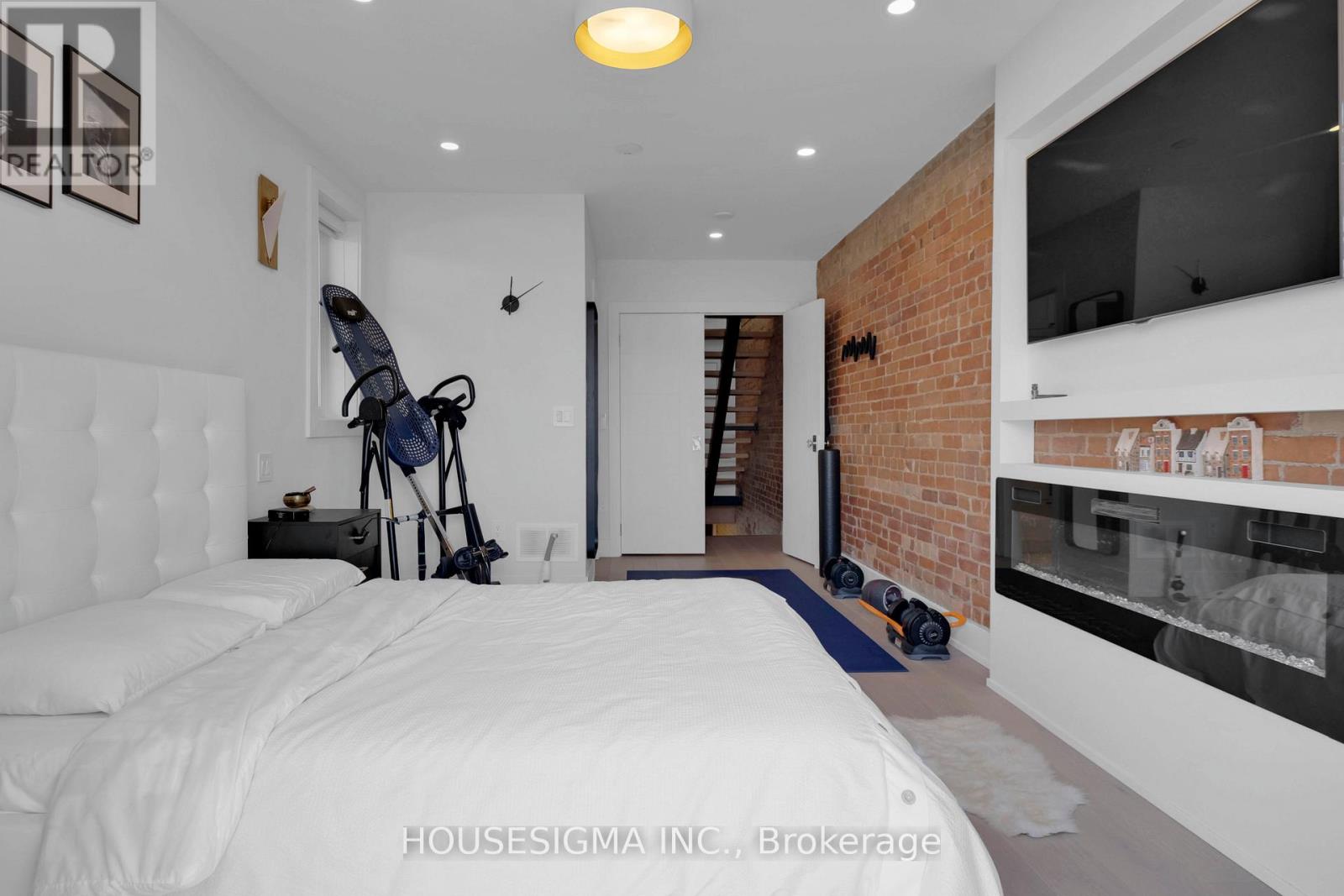 Main - 274 Roxton Road, Toronto, Ontario  M6G 3P9 - Photo 21 - C13237582