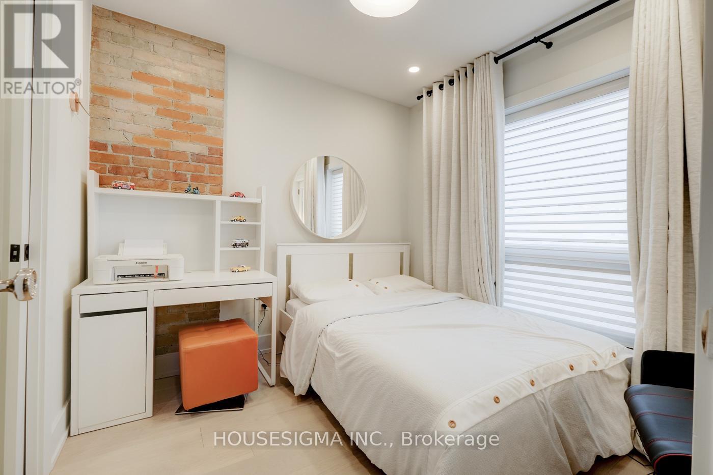 Main - 274 Roxton Road, Toronto, Ontario  M6G 3P9 - Photo 27 - C13237582
