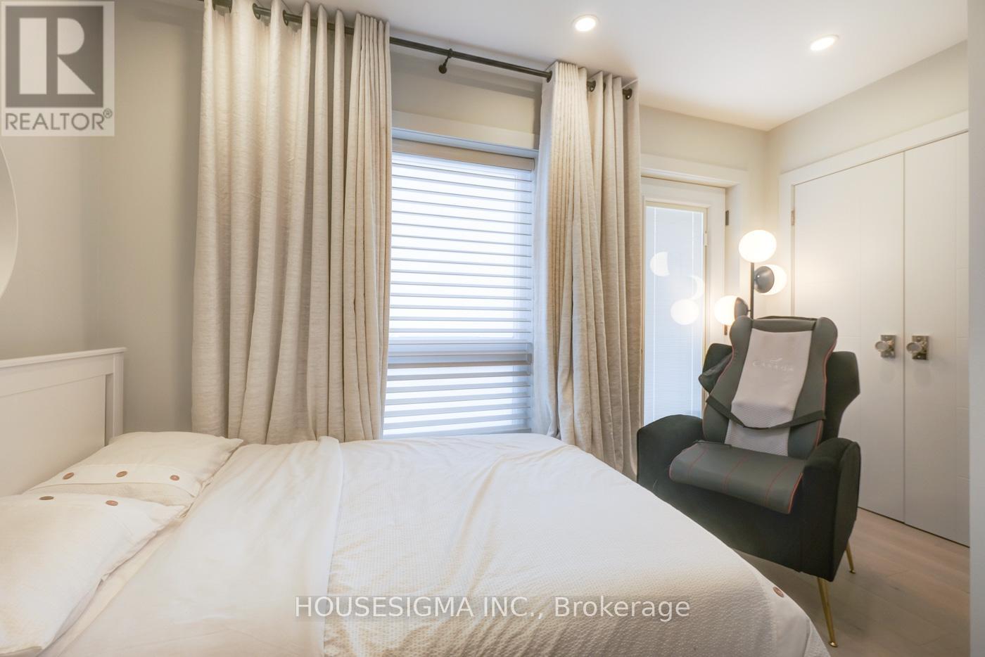 Main - 274 Roxton Road, Toronto, Ontario  M6G 3P9 - Photo 28 - C13237582