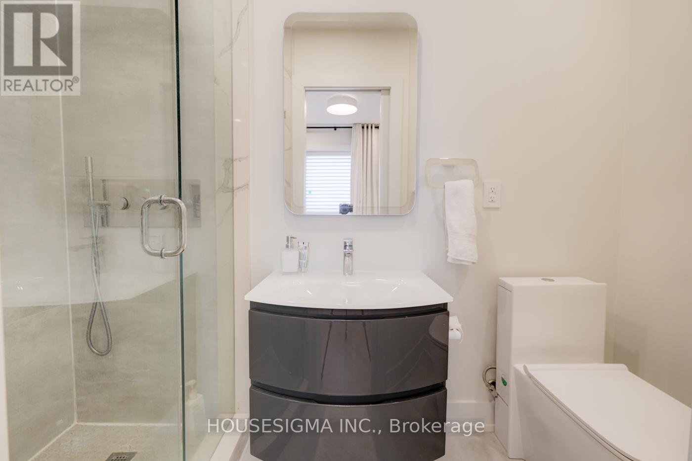Main - 274 Roxton Road, Toronto, Ontario  M6G 3P9 - Photo 29 - C13237582