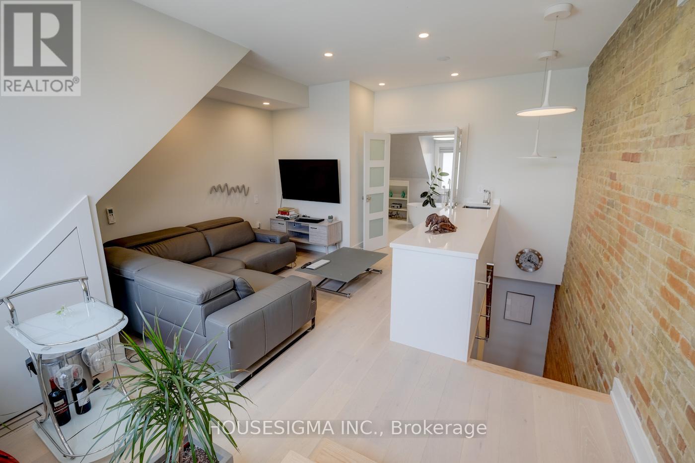 Main - 274 Roxton Road, Toronto, Ontario  M6G 3P9 - Photo 33 - C13237582