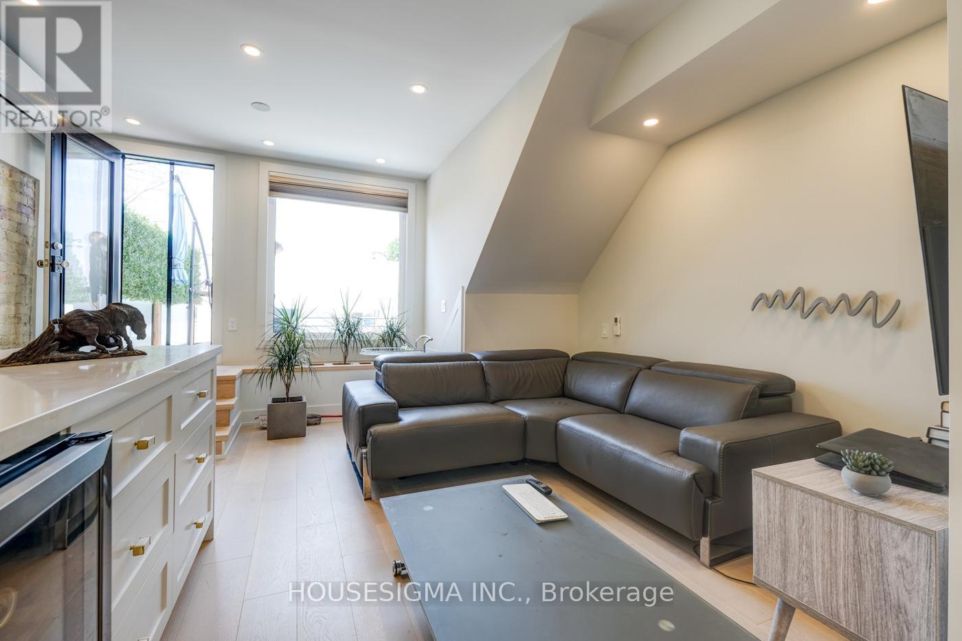 Main - 274 Roxton Road, Toronto, Ontario  M6G 3P9 - Photo 34 - C13237582