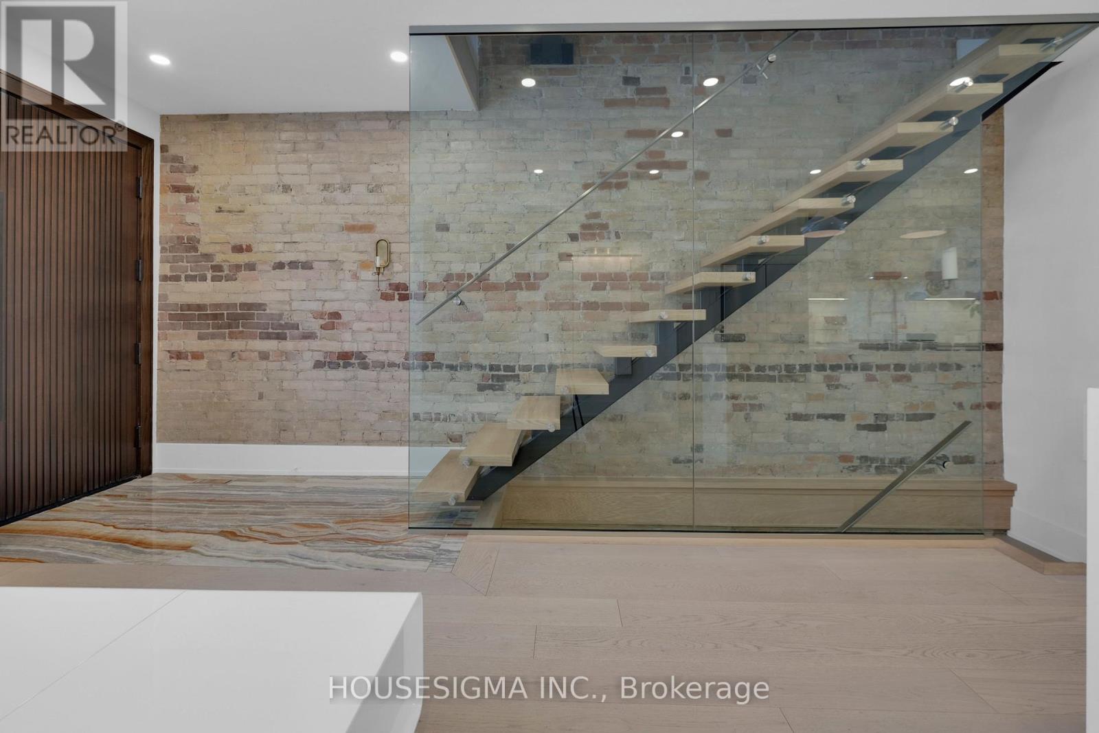 Main - 274 Roxton Road, Toronto, Ontario  M6G 3P9 - Photo 7 - C13237582