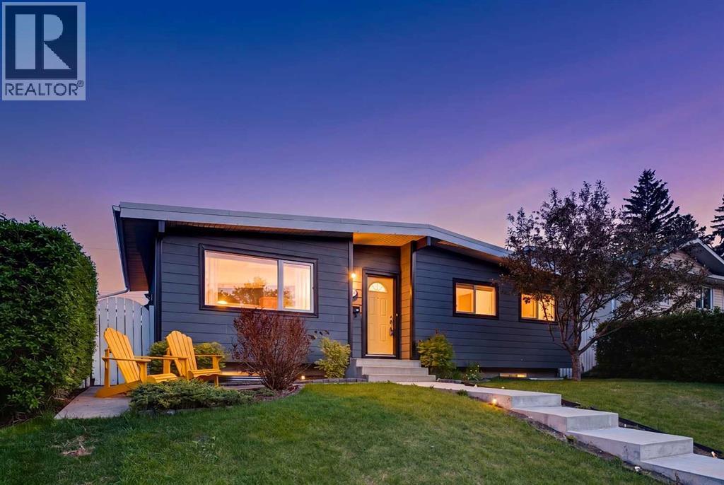 10651 Shillington Crescent Sw, Calgary, Alberta  T2W 0N8 - Photo 1 - A2314556