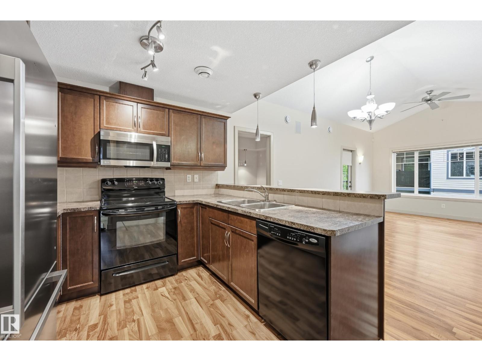 #50 2565 Hanna Cr Nw, Edmonton, Alberta  T6R 3P7 - Photo 8 - E4491576