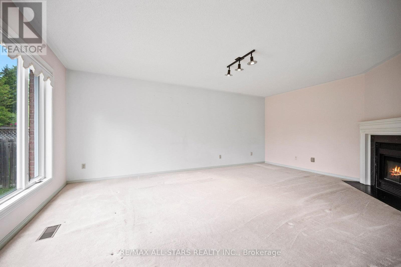 18 Lismer Court, Markham, Ontario  L3R 0G2 - Photo 18 - N13237550