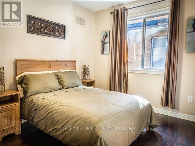 1469 Derby County Crescent, Oakville, Ontario  L6M 4N9 - Photo 5 - W13237556