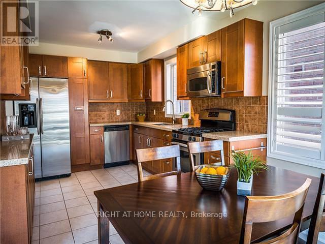 1469 Derby County Crescent, Oakville, Ontario  L6M 4N9 - Photo 8 - W13237556