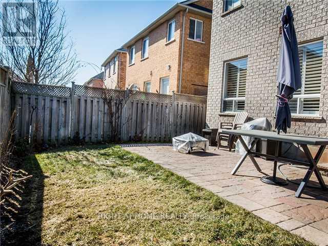 1469 Derby County Crescent, Oakville, Ontario  L6M 4N9 - Photo 4 - W13237558