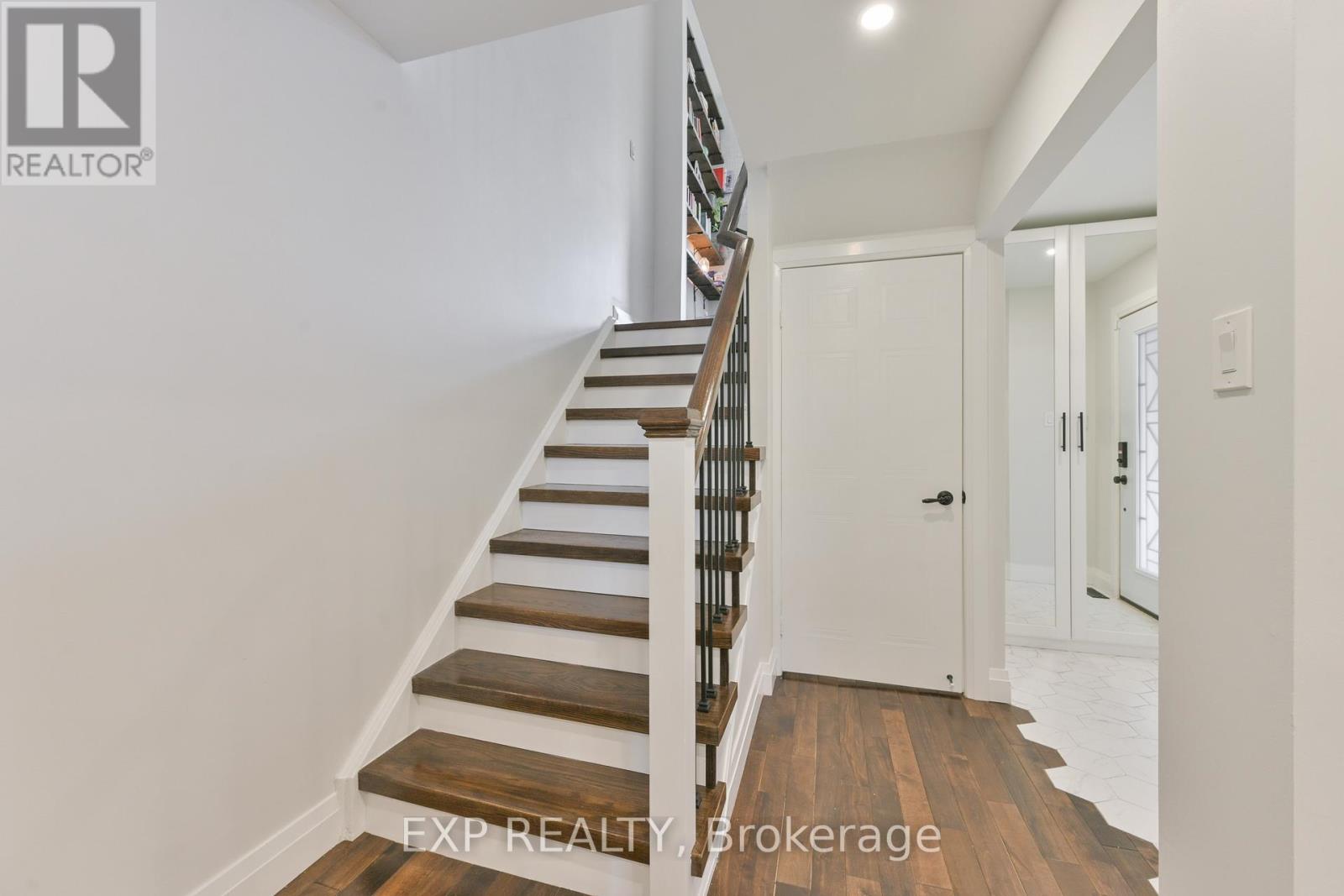 1474 Prince John Circle, Oakville, Ontario  L6J 5S8 - Photo 18 - W13237566