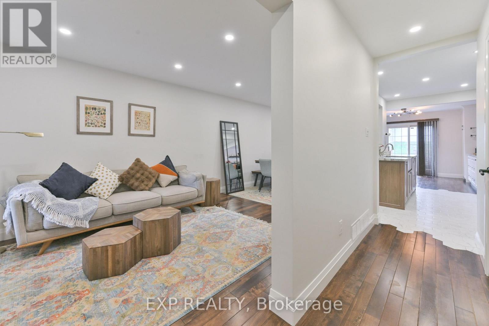 1474 Prince John Circle, Oakville, Ontario  L6J 5S8 - Photo 5 - W13237566