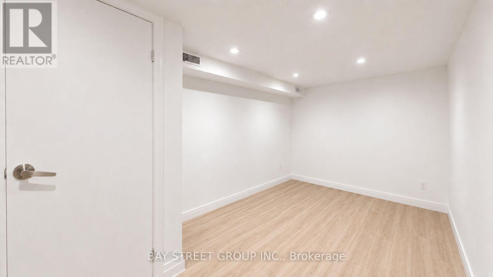 58 Albert Avenue, Toronto, Ontario  M8V 2L7 - Photo 23 - W13149276