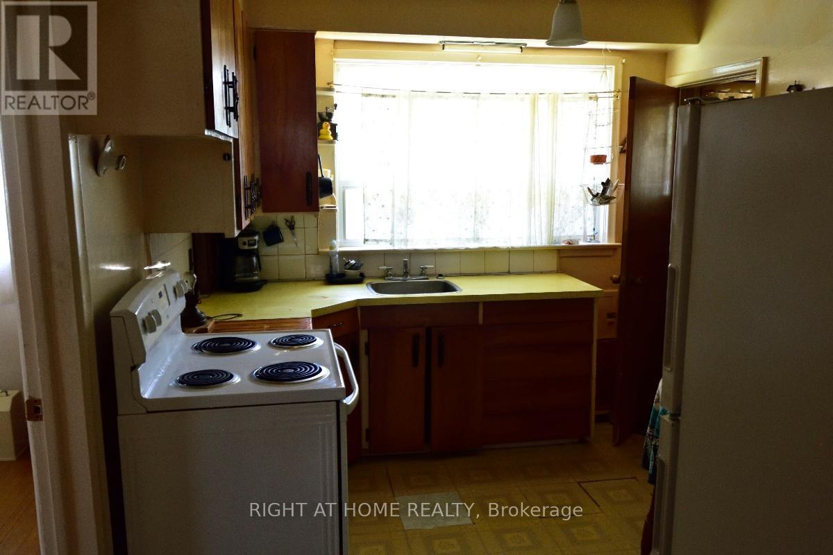 2436 Islington Avenue, Toronto, Ontario  M9W 3X7 - Photo 9 - W13225980