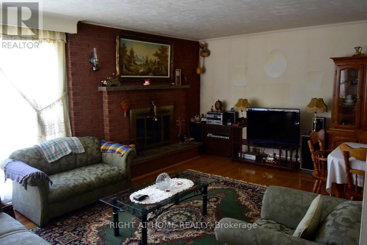 2436 Islington Avenue, Toronto, Ontario  M9W 3X7 - Photo 5 - W13225980